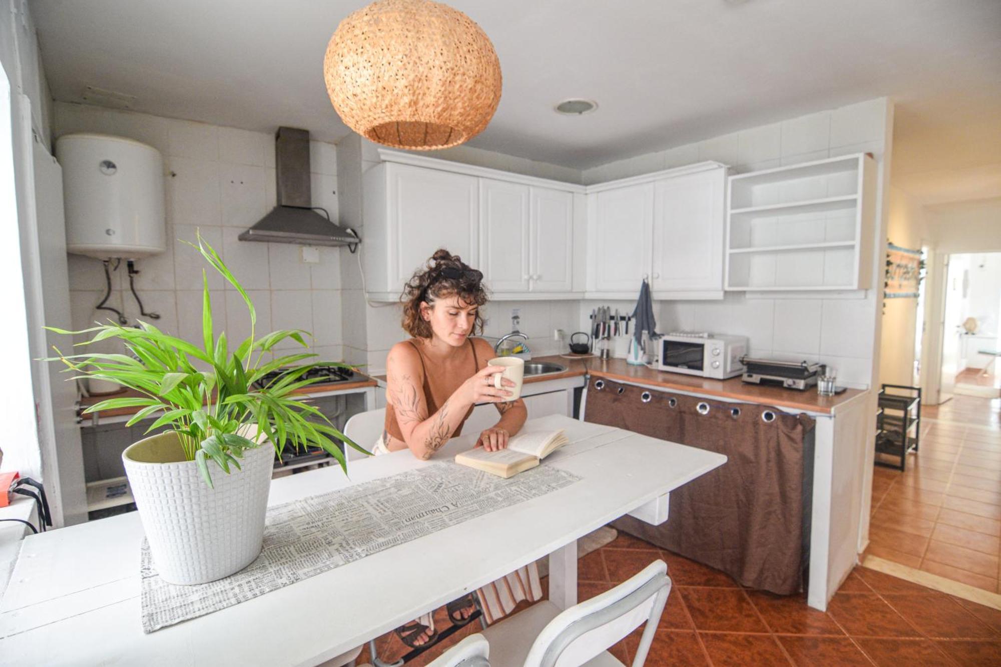Shared With Bright Private Patio In Lissabon